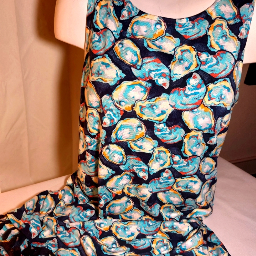 Crown & Ivy Dress. Medium